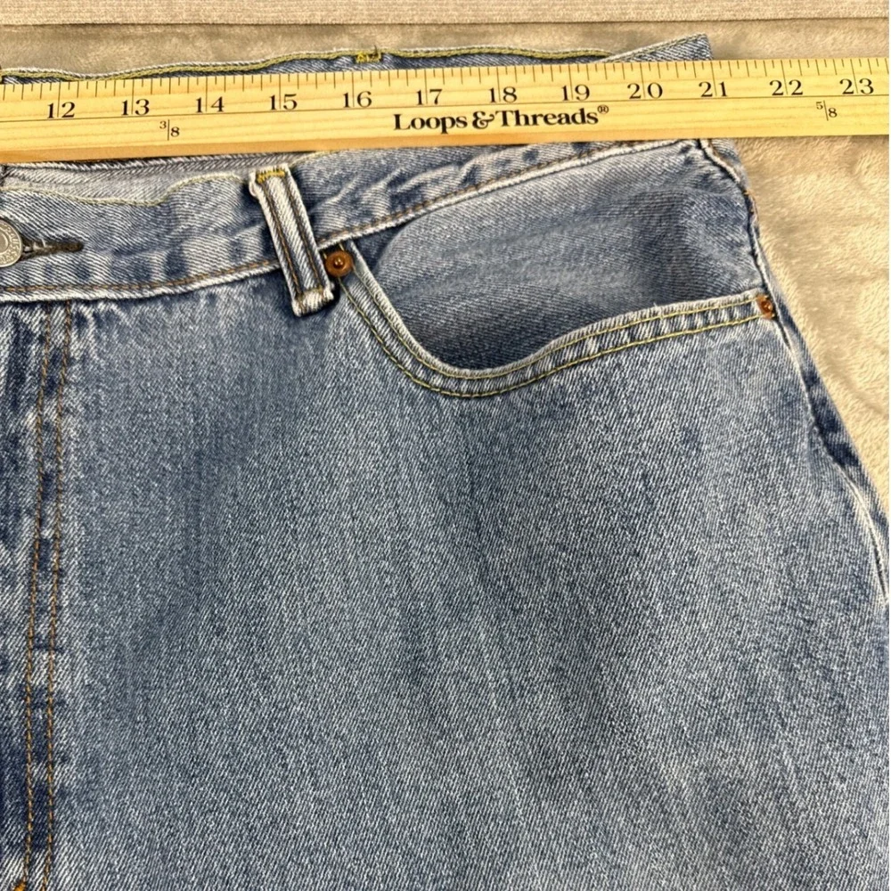 Levis Jeans Mens 42x32 550 Relaxed Fit Blue Denim Medium Wash EUC